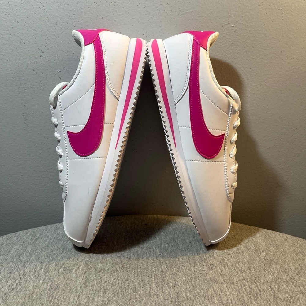Nike Cortez GS White Laser Fuchsia Size 7Y/Women 8.5 DM0950-104​ - Picture 7 of 11